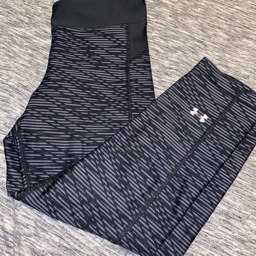 Under armor cropped leggings